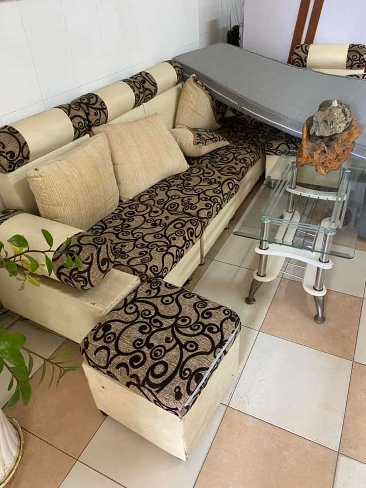 Thanh lý bàn ghế  Bộ sofa em tặng  (3)